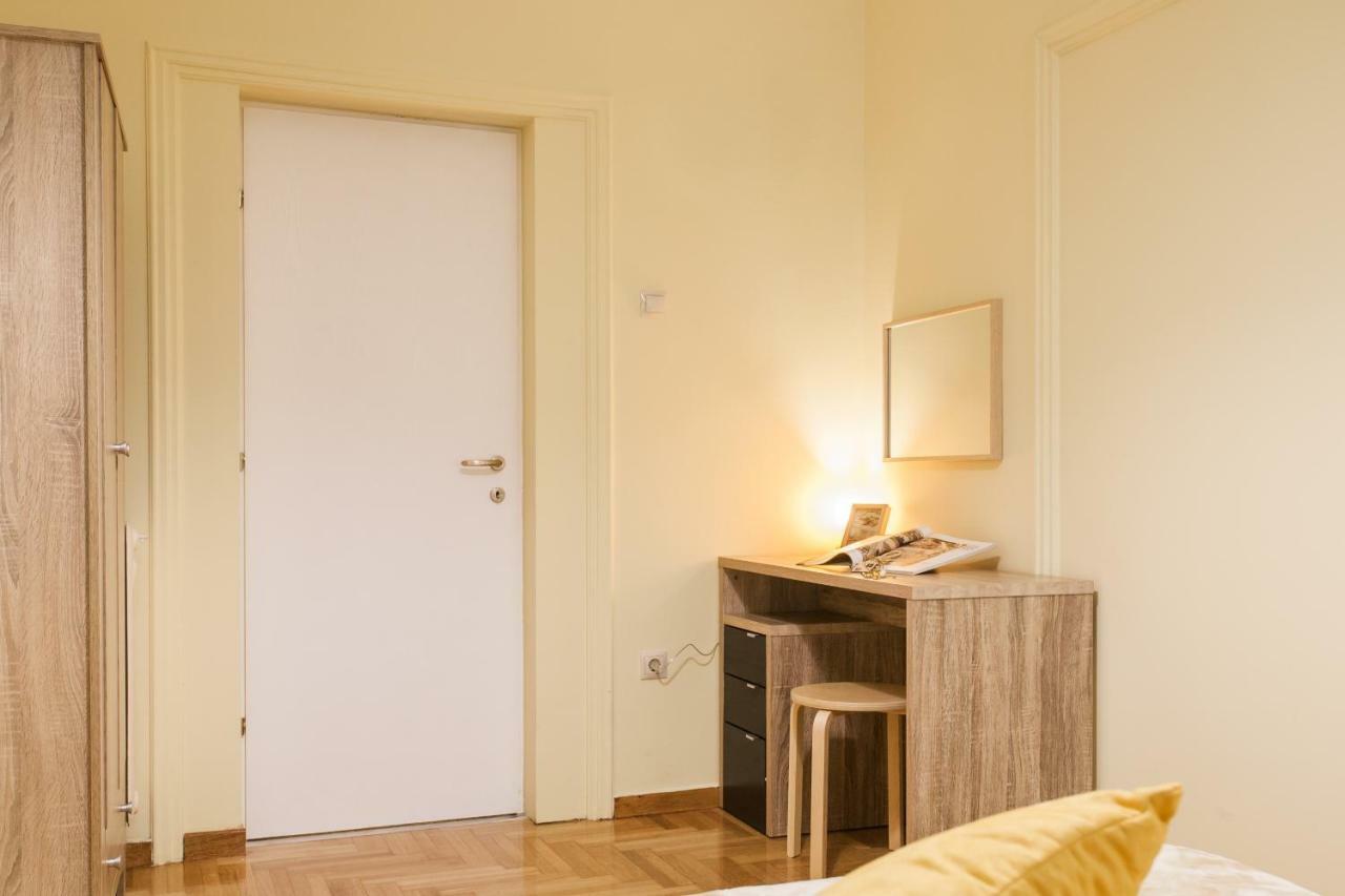 Private Central View Rooms In Apartment Near To Acropolis Metro Station Athen Eksteriør billede