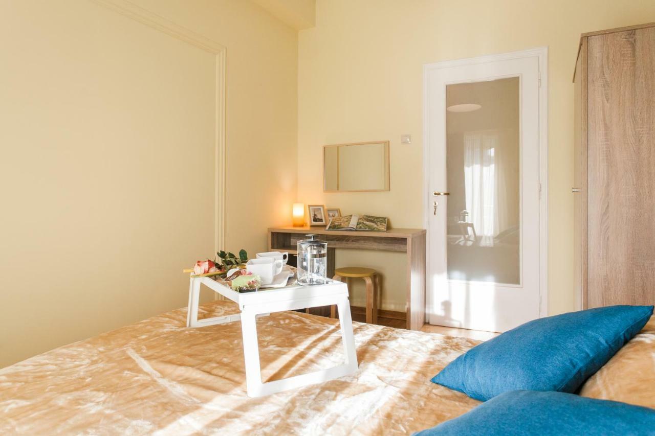 Private Central View Rooms In Apartment Near To Acropolis Metro Station Athen Eksteriør billede