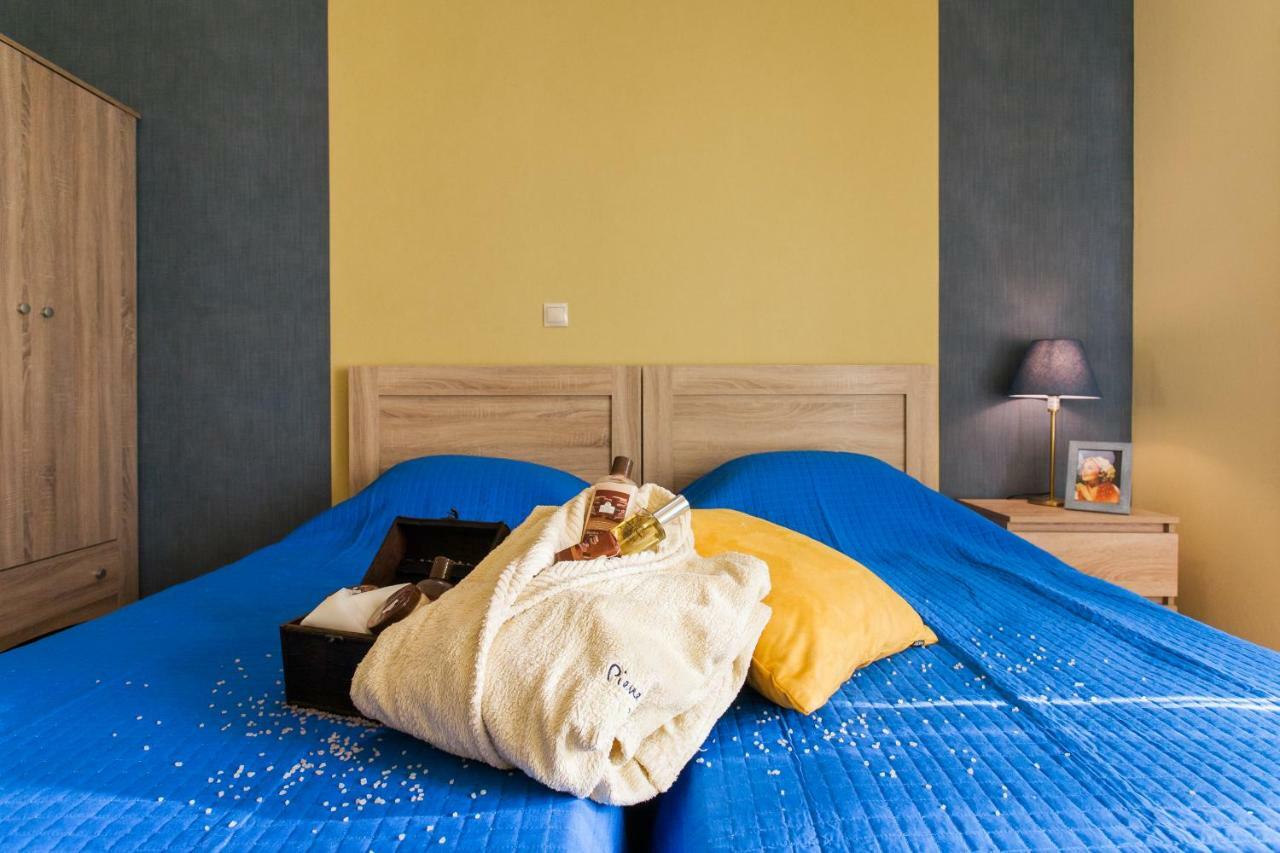 Private Central View Rooms In Apartment Near To Acropolis Metro Station Athen Eksteriør billede