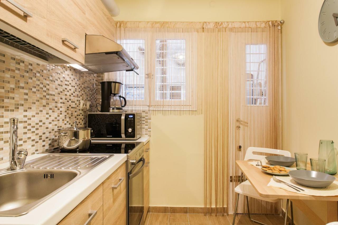 Private Central View Rooms In Apartment Near To Acropolis Metro Station Athen Eksteriør billede